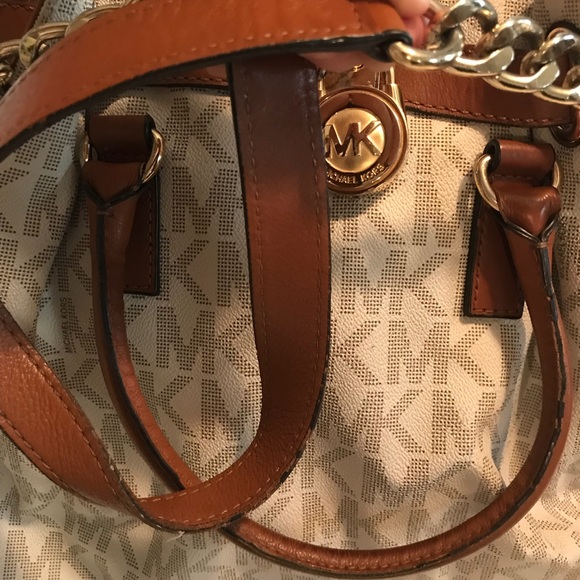 Michael kors authentic purse - Picture 3 of 8